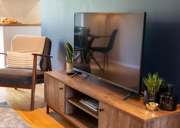 Homely And Stylish Bermondsey Apartment With Parking